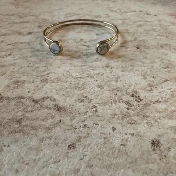 Elegant Gold and White Stone Bangle - Picture 2 of 3